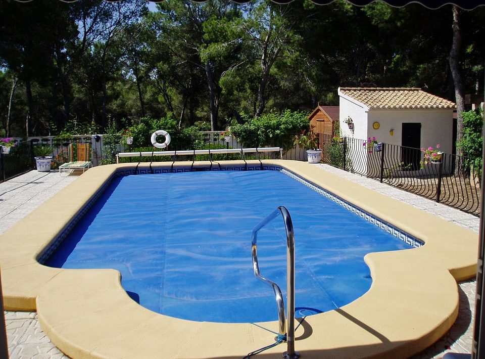 X Best Tips To Clean Your Swimming Pool