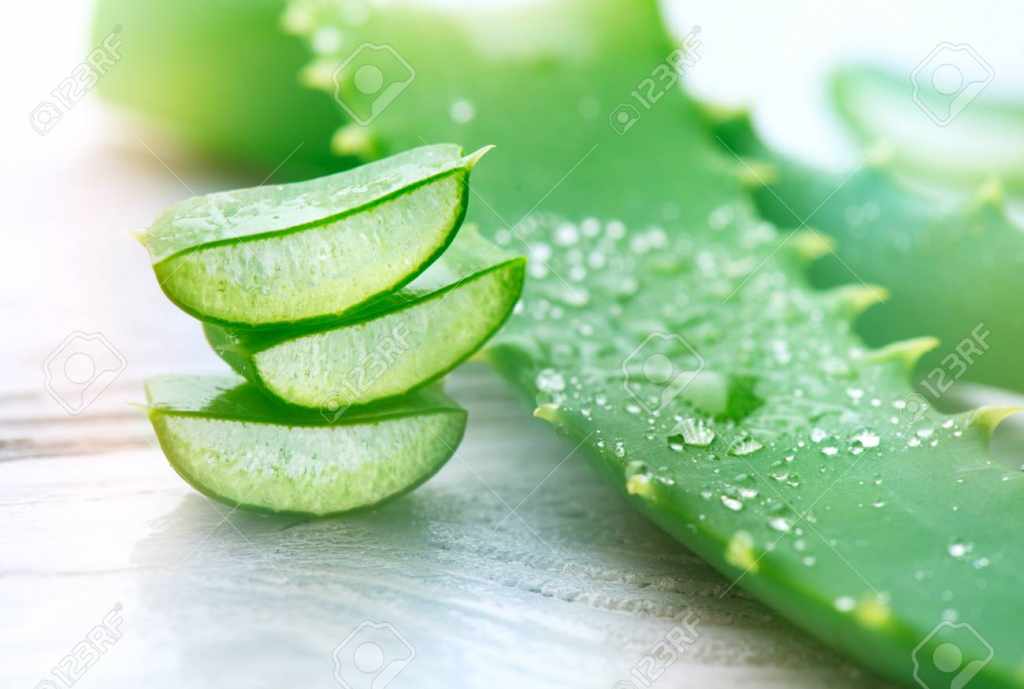 tips for glowing skin with Aloe Vera