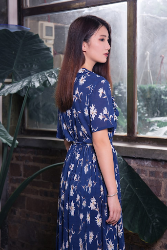 The Best Ways to Style Blue Floral Dresses for Any Occasion