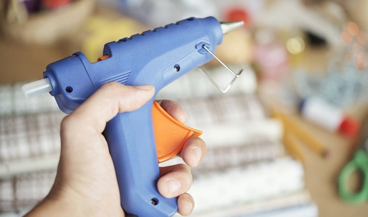 Glue Guns in Manufacturing Applications